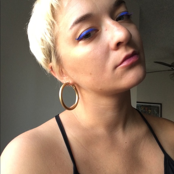 Meet your posher, Carey! - Picture 3 of 4